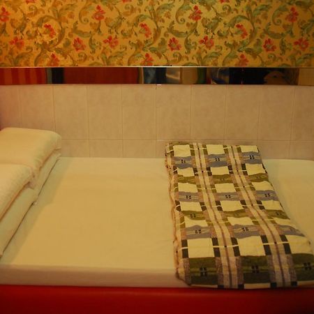 Royal Capital Hotel Kowloon  Bagian luar foto